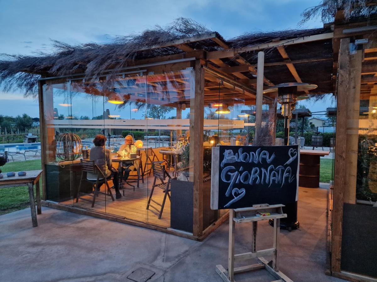 Agriturismo Sweet Cottage มารีนาดีกรอซเซโต ภายนอก รูปภาพ