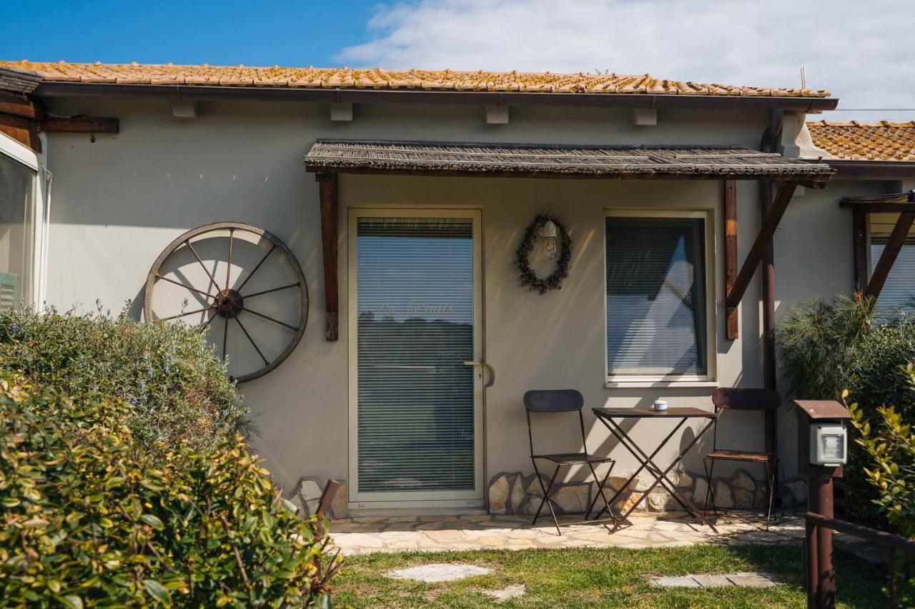 Agriturismo Sweet Cottage มารีนาดีกรอซเซโต ภายนอก รูปภาพ