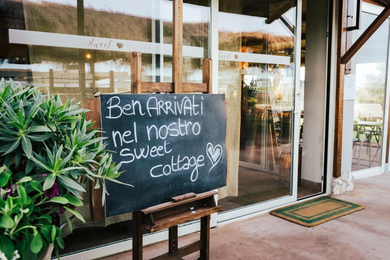 Agriturismo Sweet Cottage มารีนาดีกรอซเซโต ภายนอก รูปภาพ